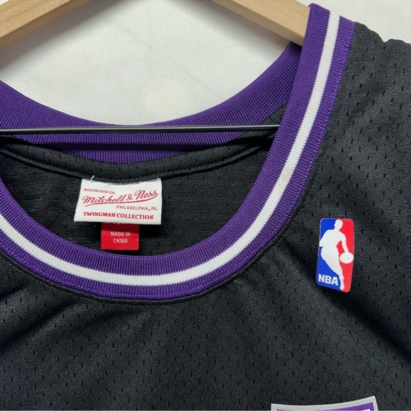 Mitchell & Ness Hardwood Classics Chris Webber Sacramento Kings Jersey - Picture 2 of 7